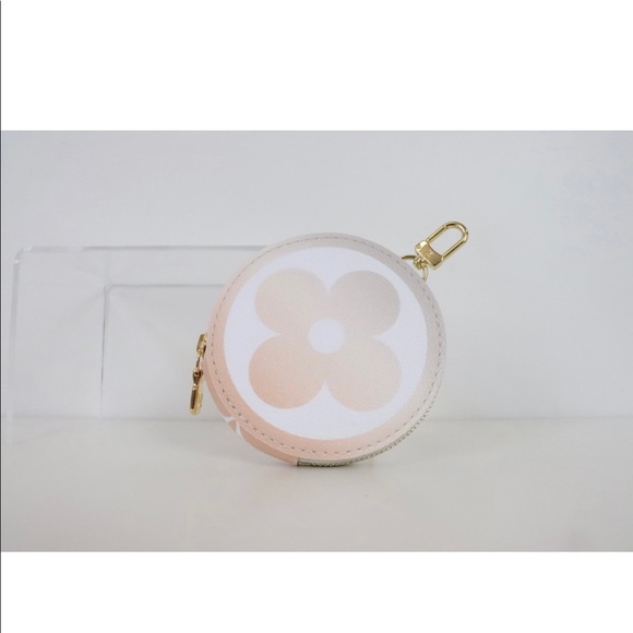 Louis Vuitton Multi Pochette Bag By the Pool Brume - Picture 2 of 12